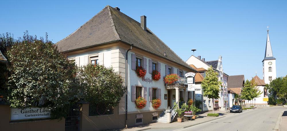 Hotel Löwen Garni Oberrimsingen Exteriör bild