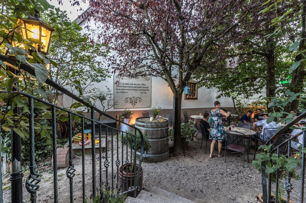 Hotel Löwen Garni Oberrimsingen Exteriör bild