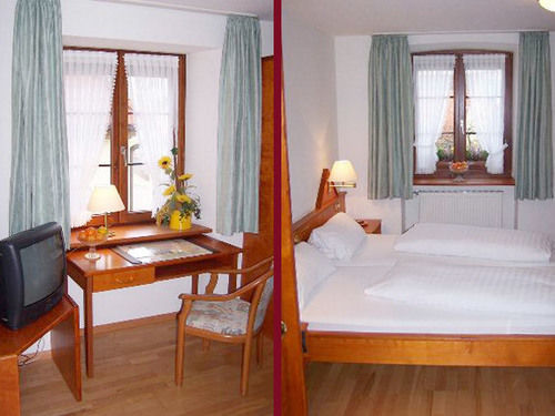 Hotel Löwen Garni Oberrimsingen Exteriör bild